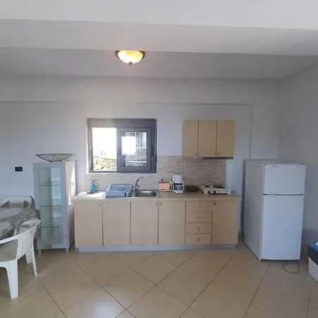 Fotis Apartment *