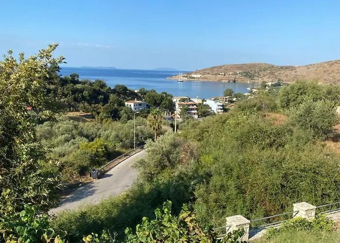 Fotis *