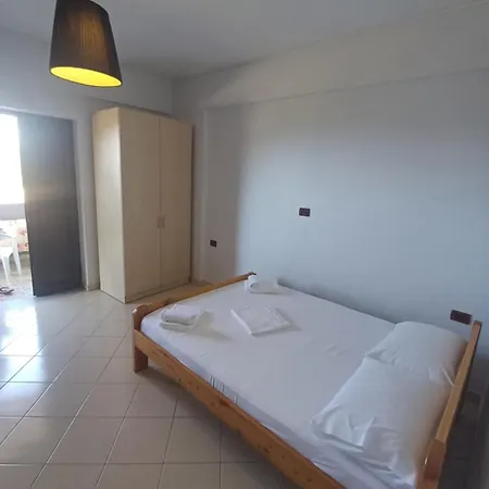 Fotis Apartamento Qeparo