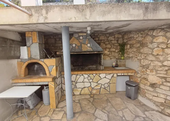 Fotis Apartment Qeparo